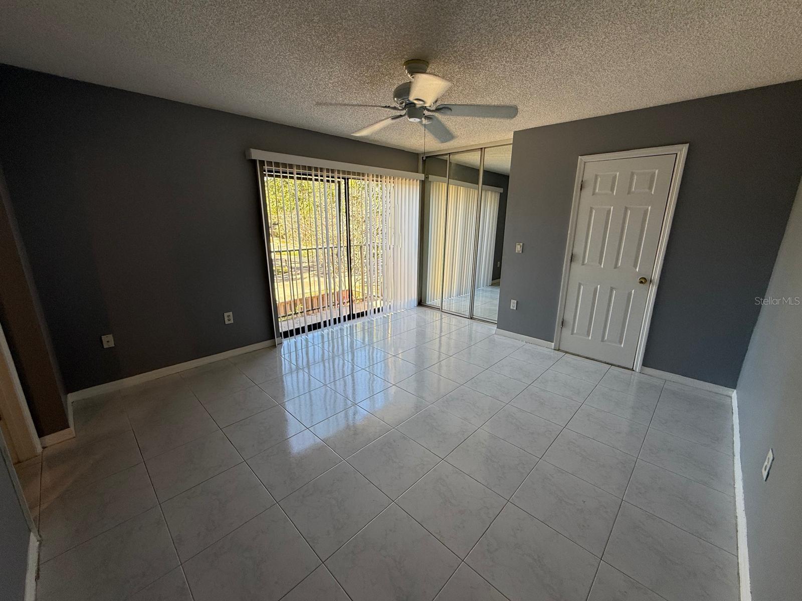 Image 10 of 18 For 5276 Middle Court 115