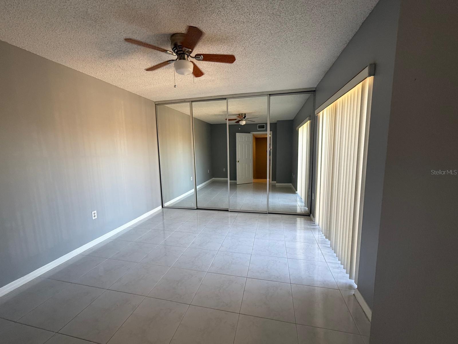 Image 16 of 18 For 5276 Middle Court 115