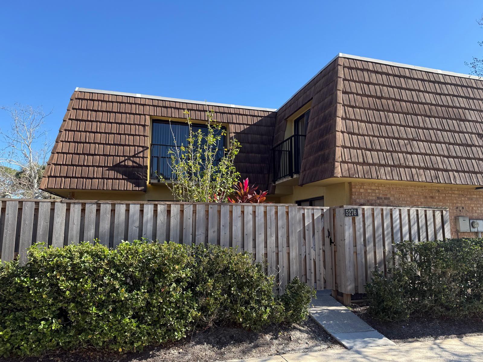 Image 2 of 18 For 5276 Middle Court 115