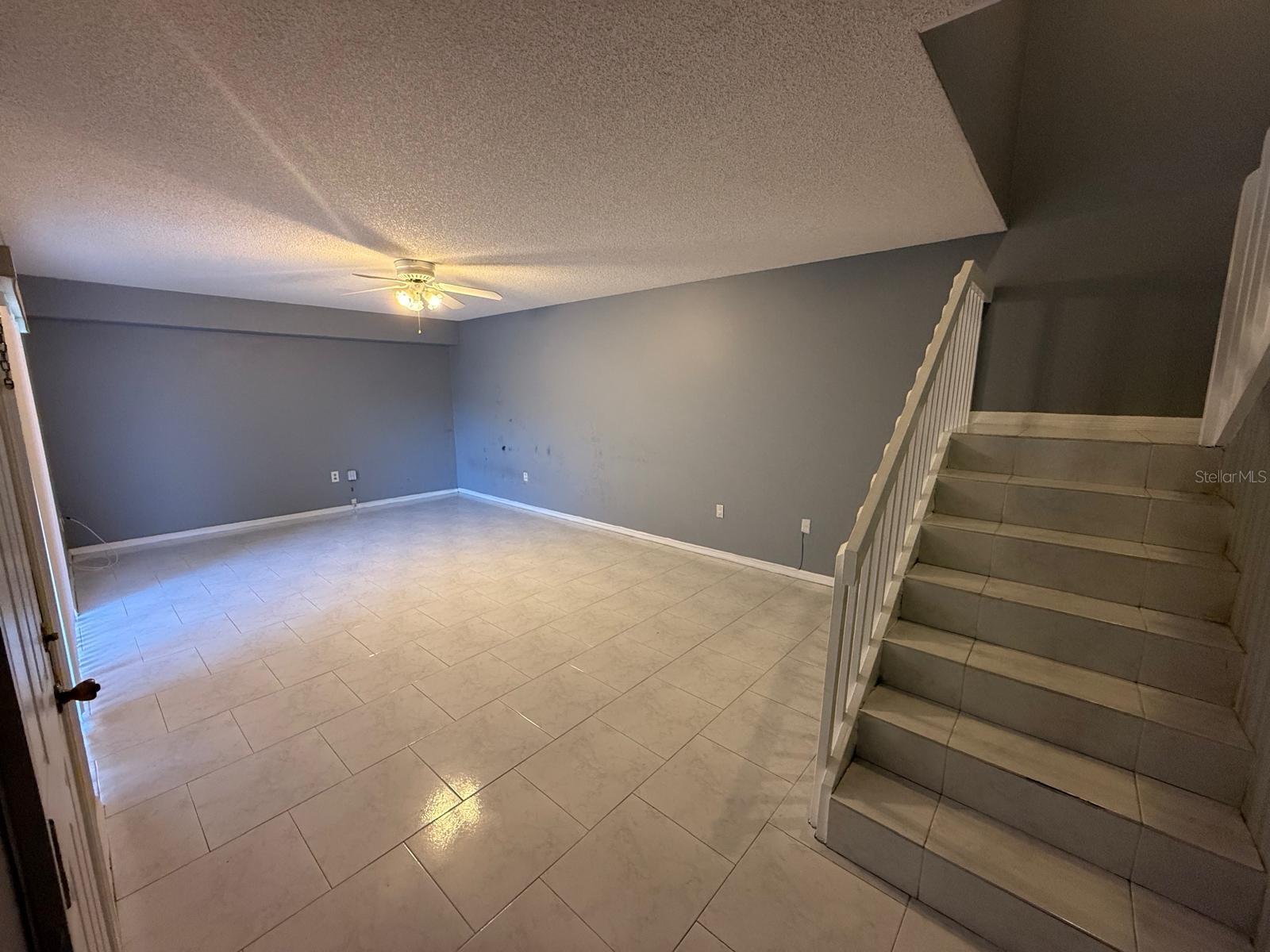 Image 3 of 18 For 5276 Middle Court 115