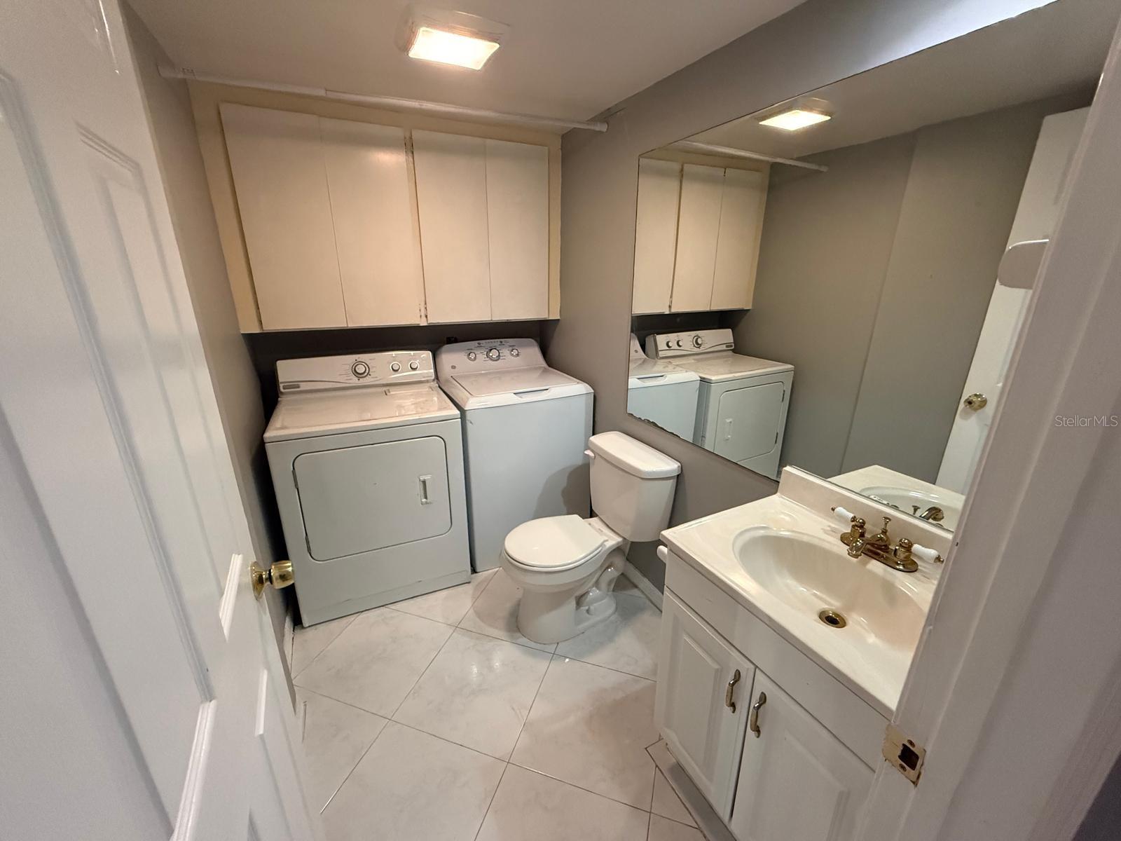 Image 8 of 18 For 5276 Middle Court 115