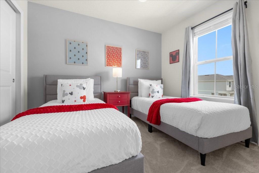 Image 18 of 22 For 1261 Emerald Row Street