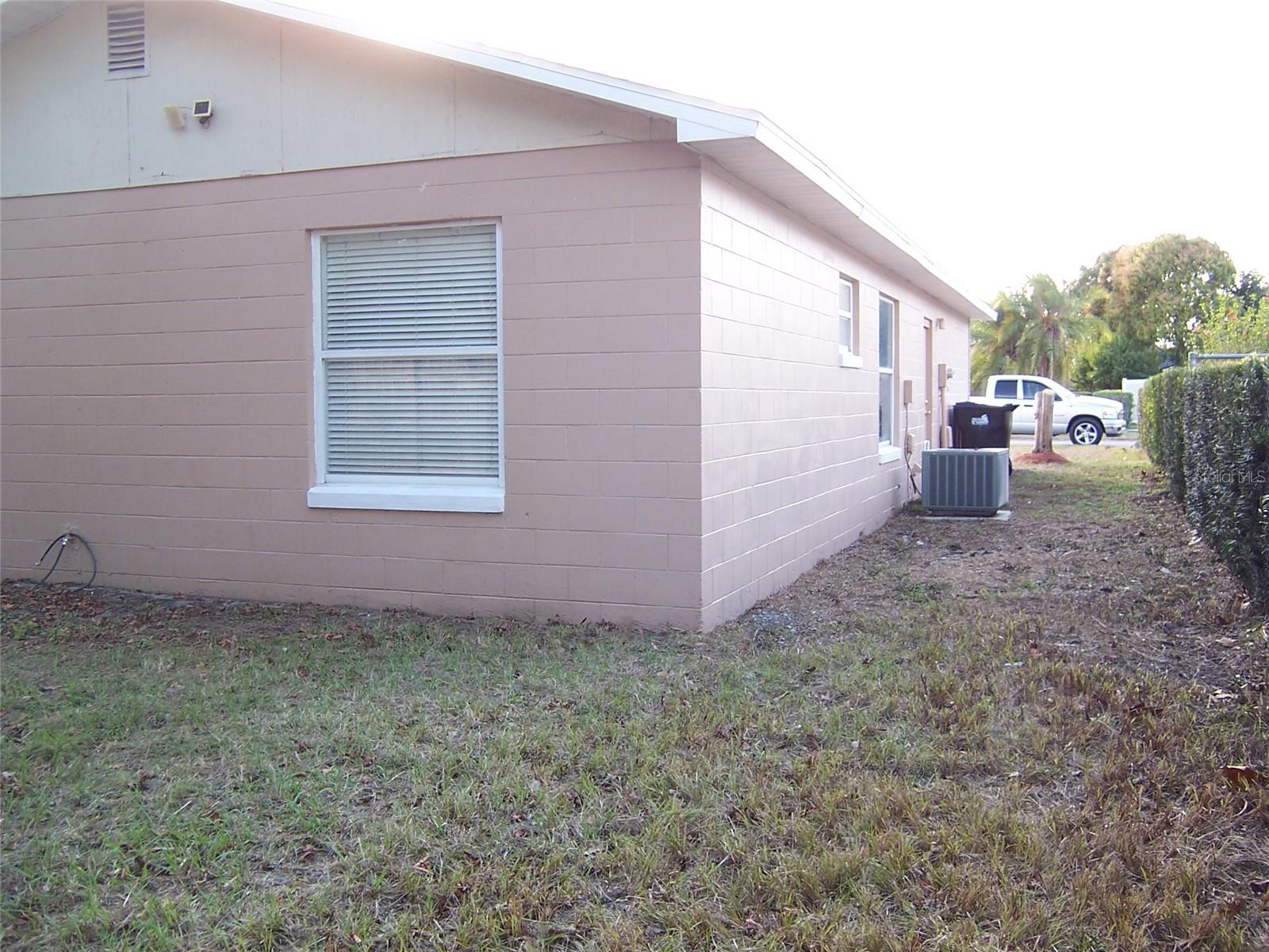 Image 15 of 18 For 2703 Middle Street