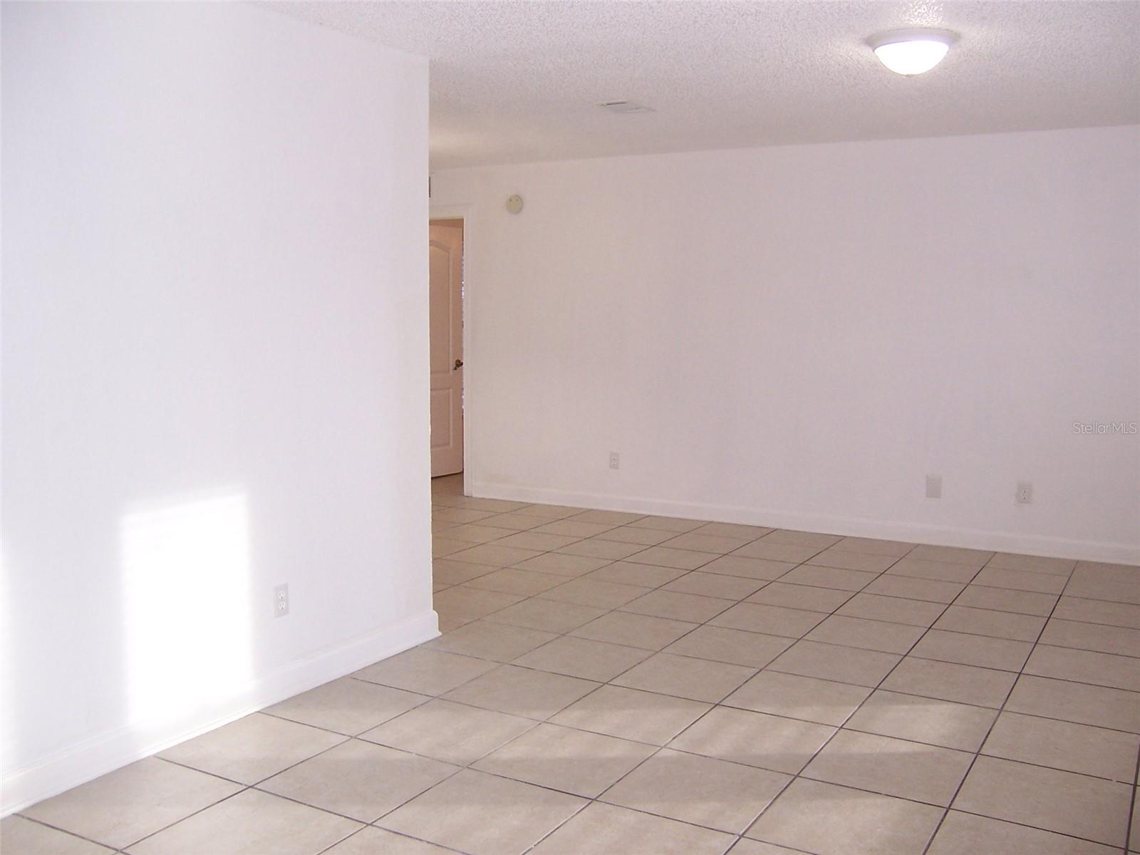 Image 3 of 18 For 2703 Middle Street