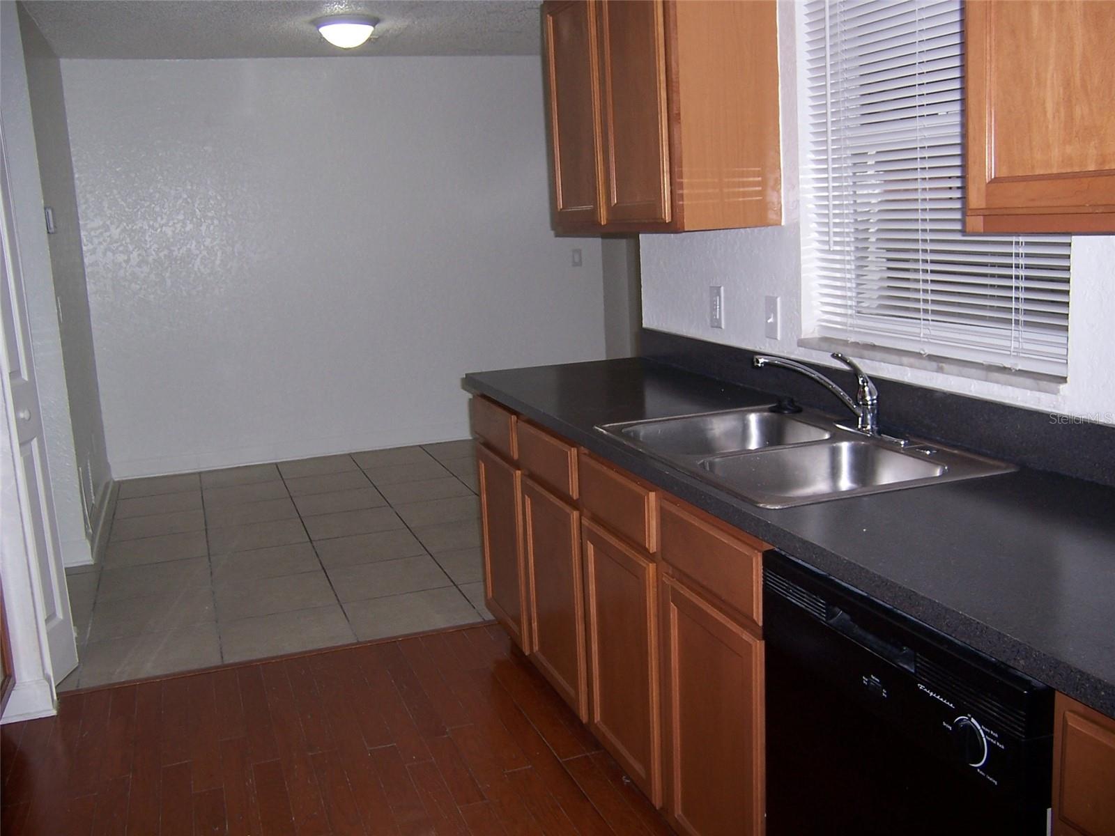 Image 6 of 18 For 2703 Middle Street