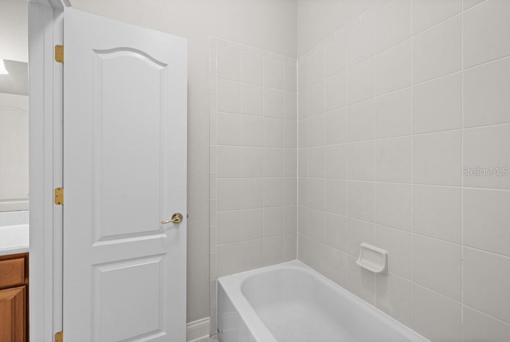 Image 33 of 64 For 25515 Hawks Run Lane