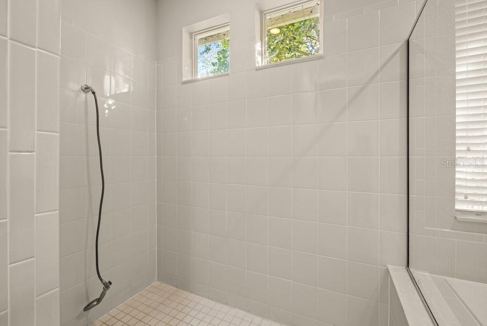 Image 43 of 64 For 25515 Hawks Run Lane