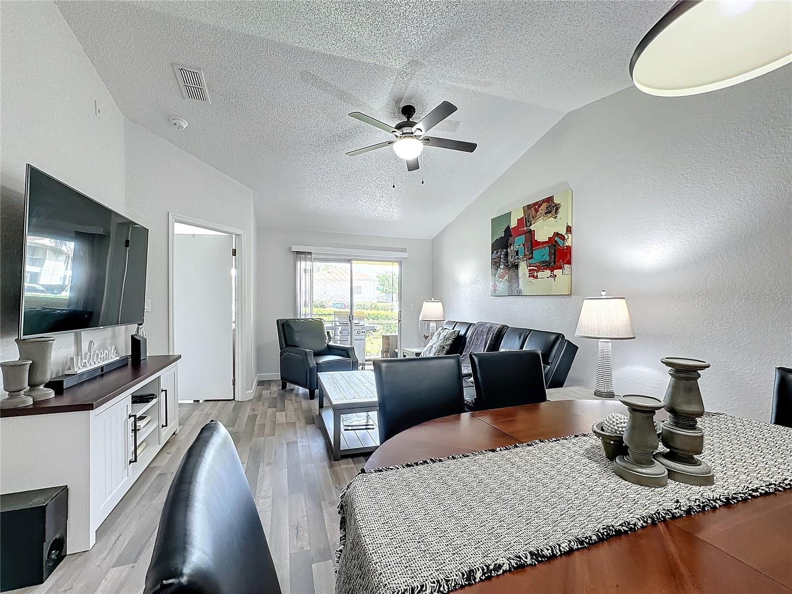 Image 14 of 60 For 3202 Queen Palms Court