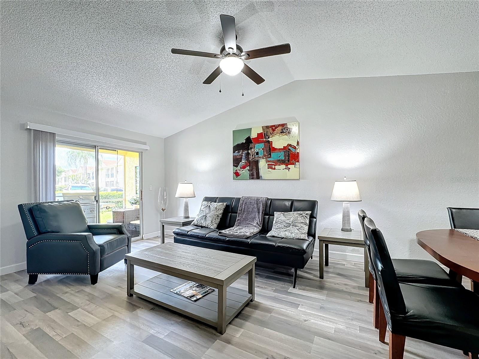 Image 15 of 60 For 3202 Queen Palms Court