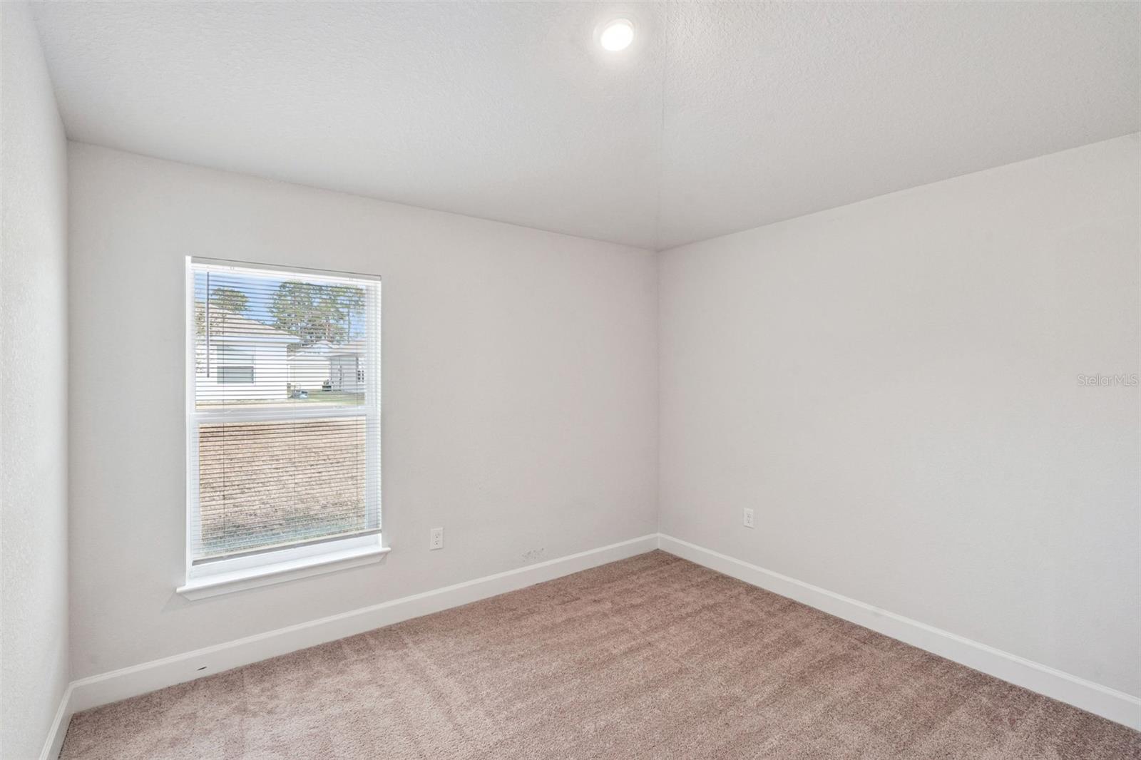 Image 11 of 39 For 2358 Friendly Confines Loop