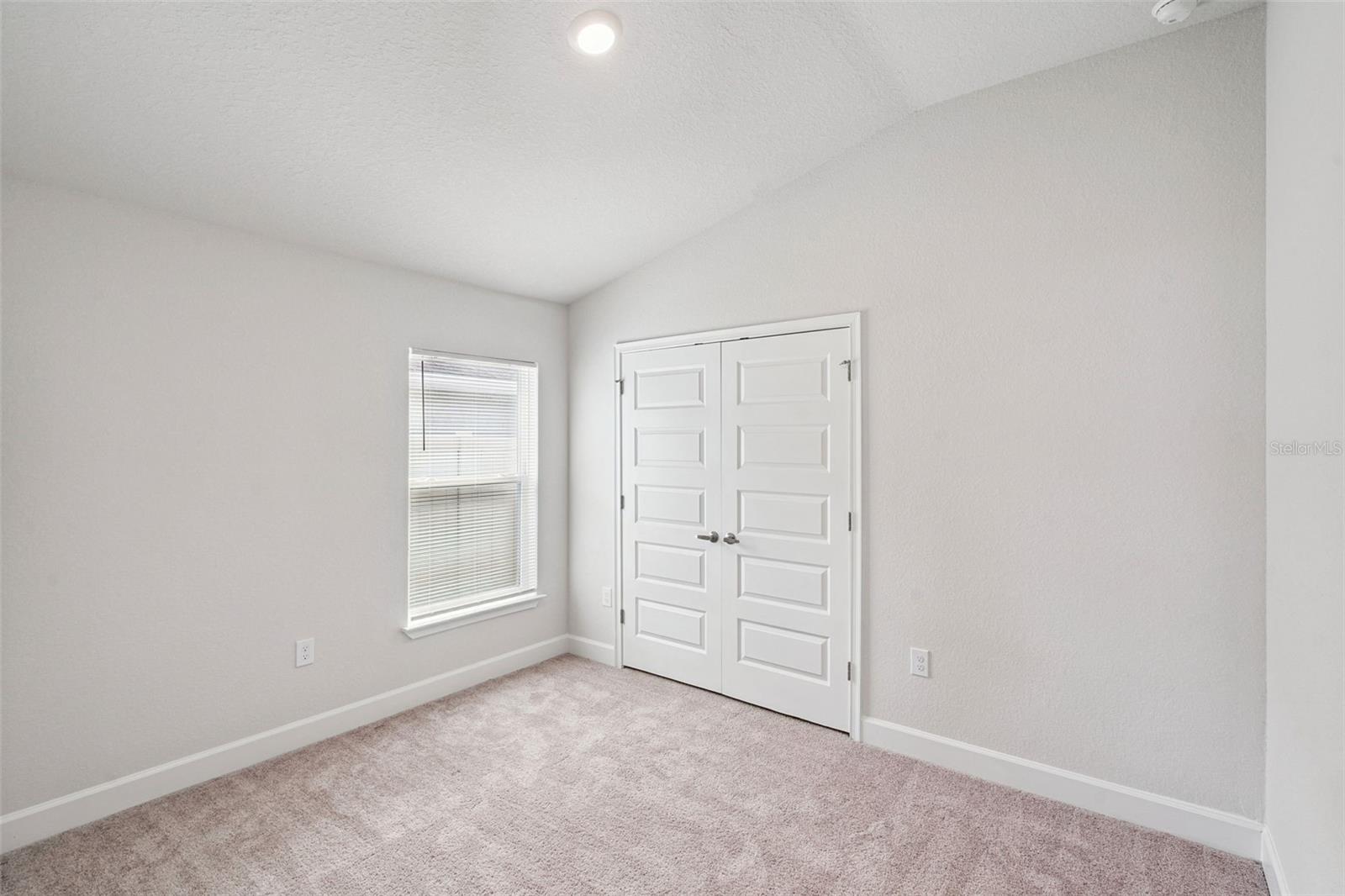 Image 13 of 39 For 2358 Friendly Confines Loop