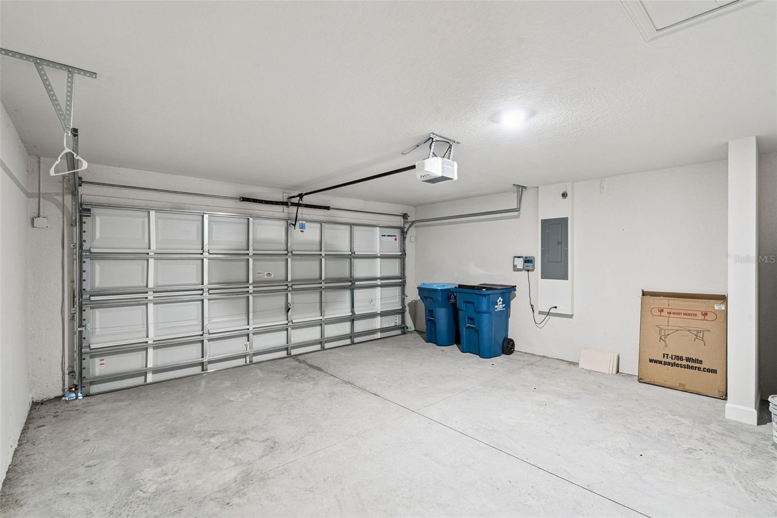 Image 21 of 39 For 2358 Friendly Confines Loop