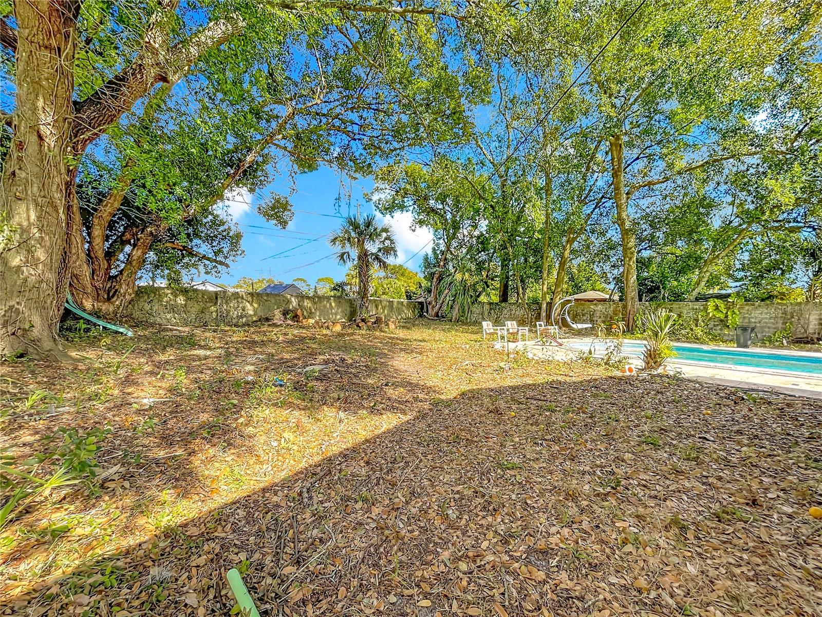 Image 19 of 54 For 305 Robin Hill Drive