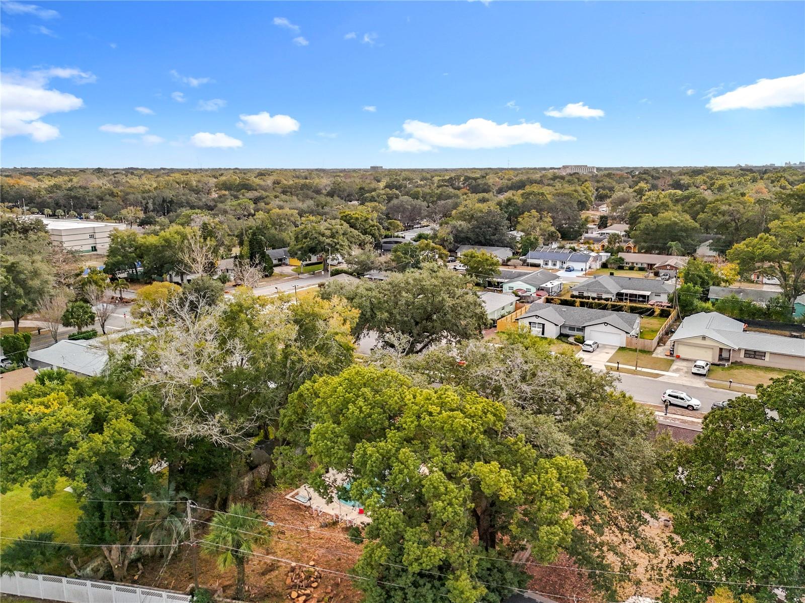 Image 22 of 54 For 305 Robin Hill Drive