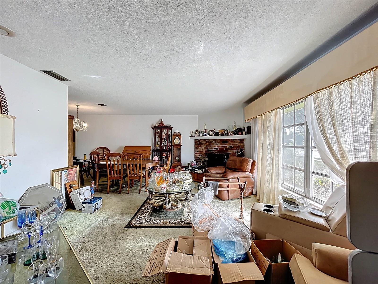 Image 32 of 54 For 305 Robin Hill Drive