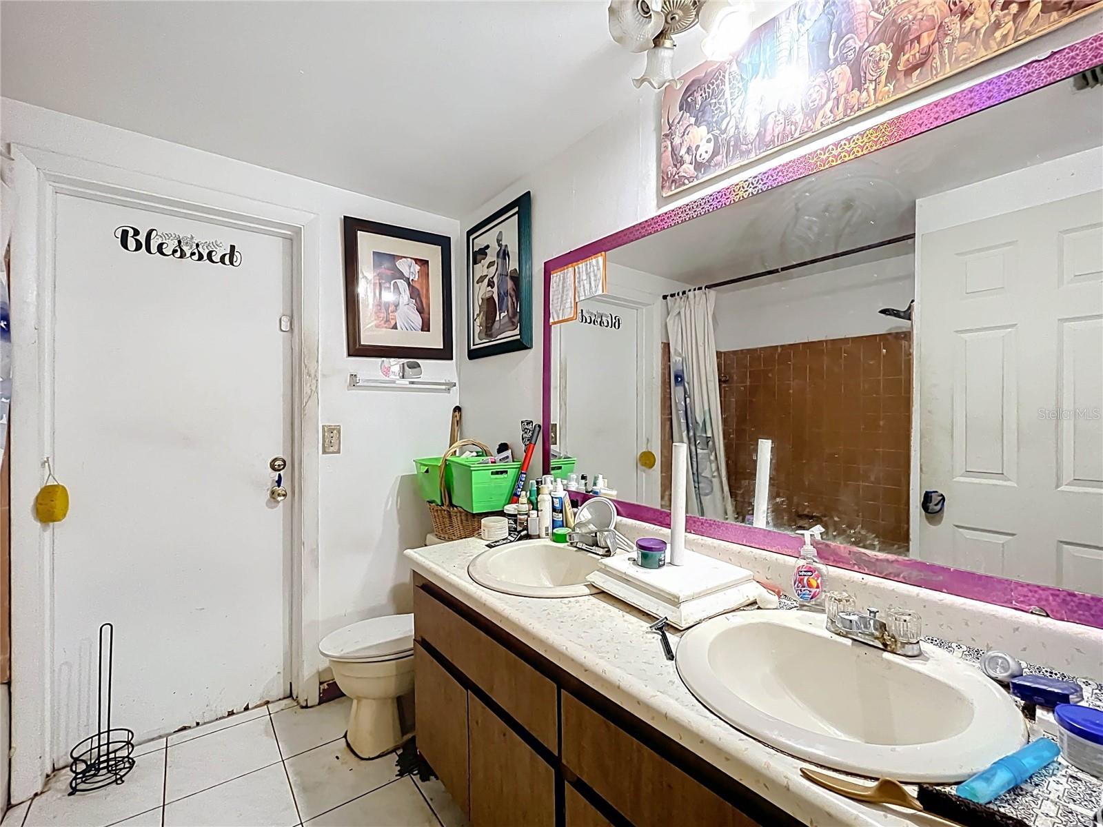 Image 46 of 54 For 305 Robin Hill Drive