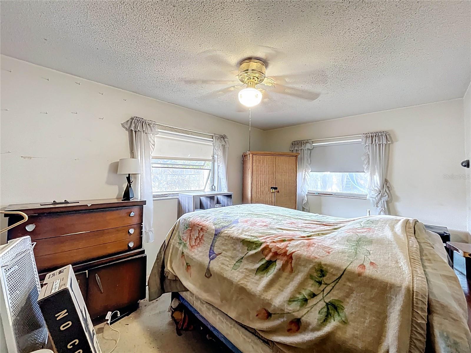 Image 47 of 54 For 305 Robin Hill Drive