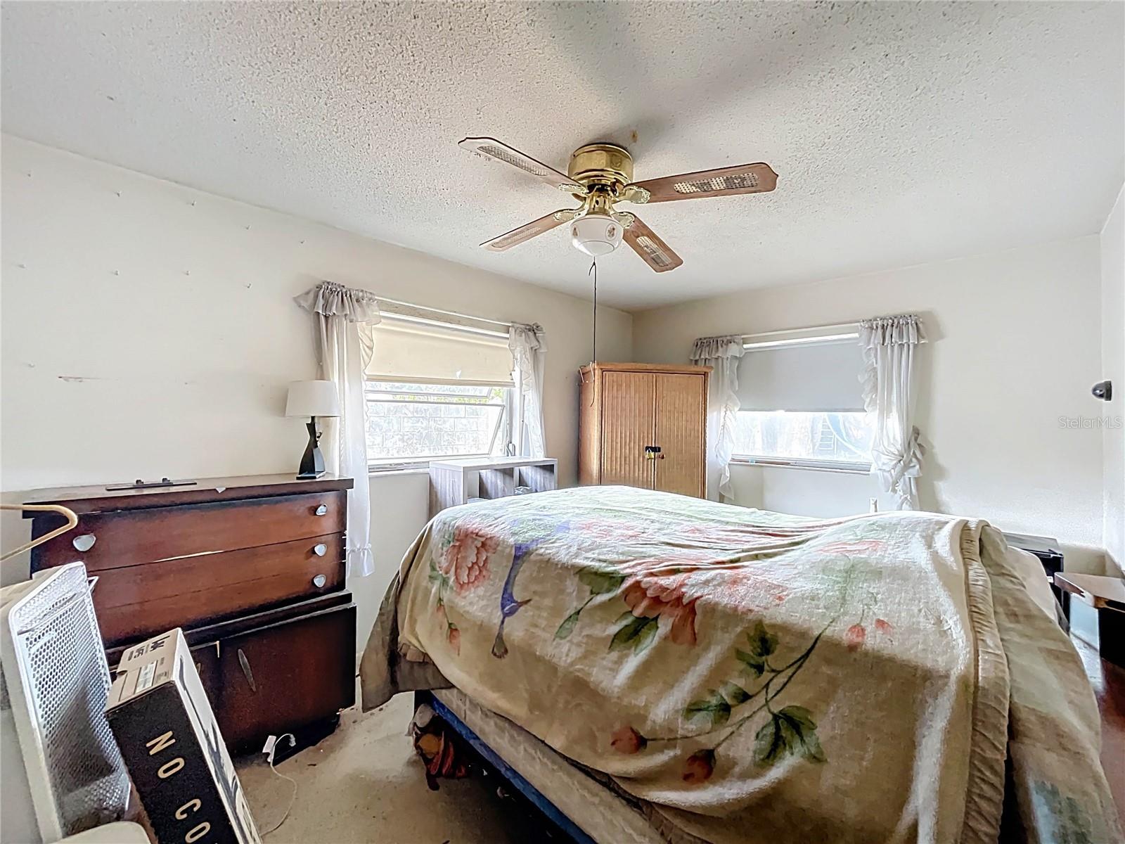 Image 48 of 54 For 305 Robin Hill Drive