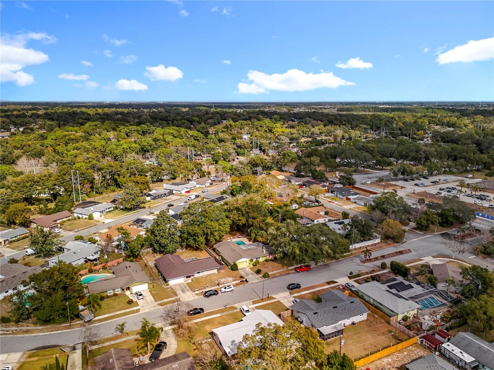 Image 9 of 54 For 305 Robin Hill Drive