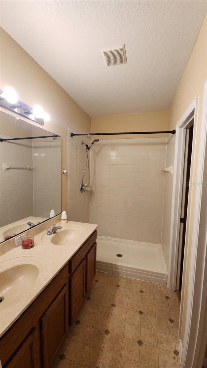 Image 16 of 17 For 9946 Tivoli Villa Drive