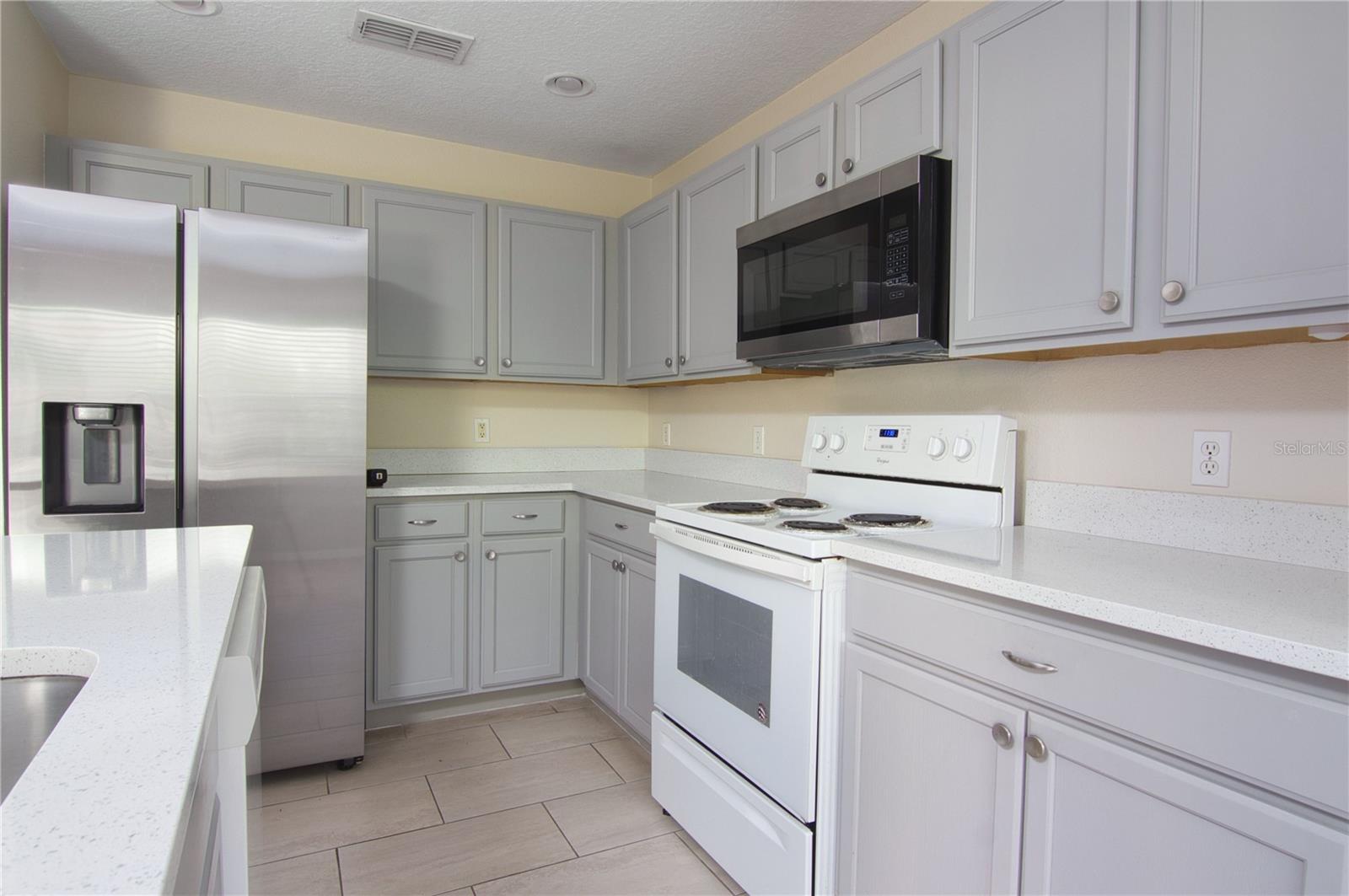 Image 7 of 17 For 247 Glowing Peace Lane 79