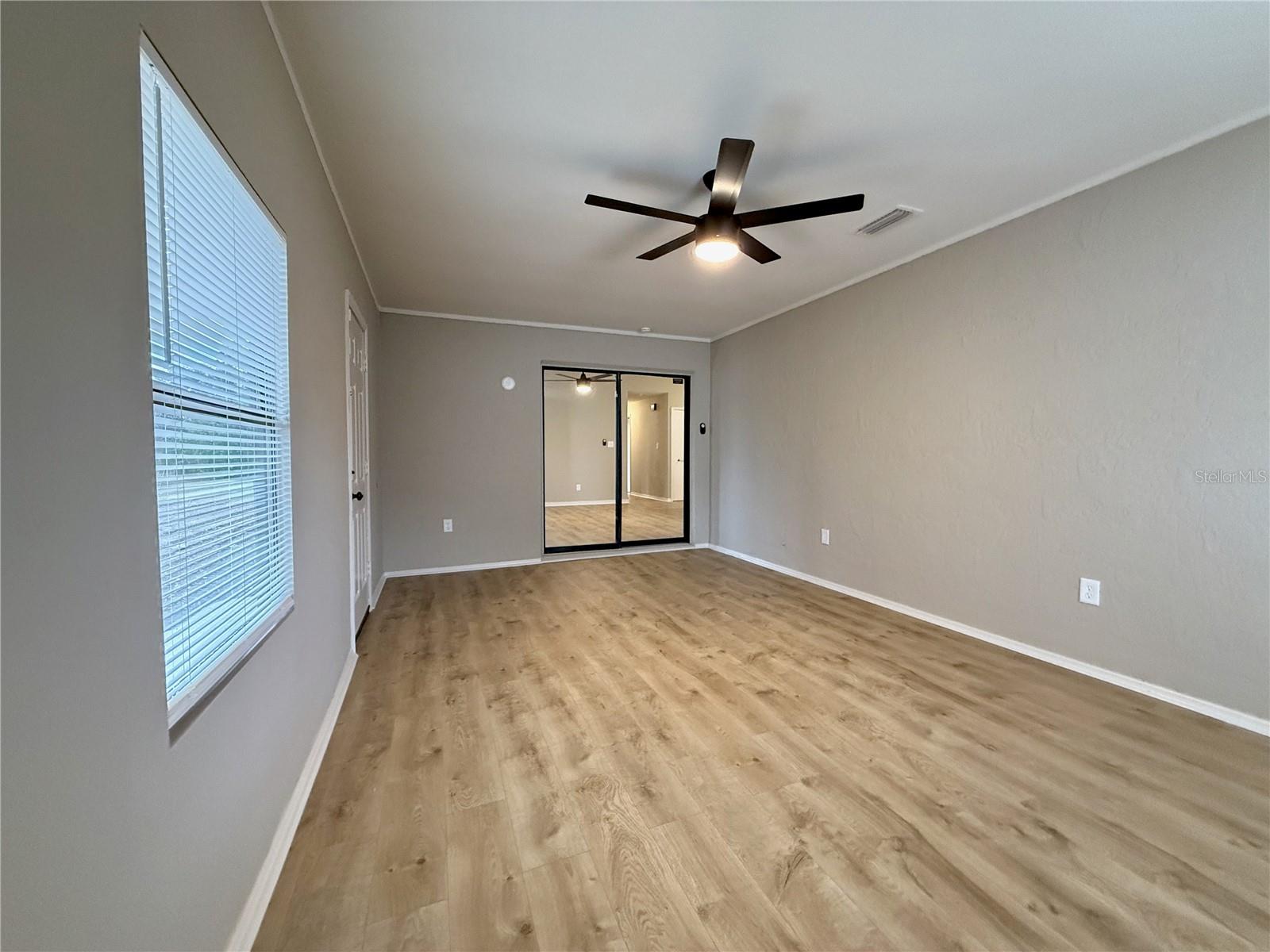 Image 17 of 29 For 5335 Hyde Park Avenue