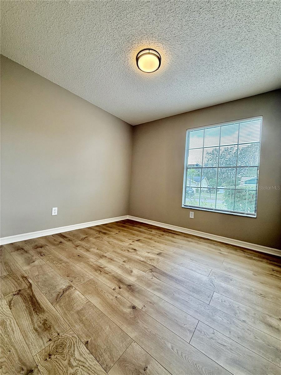 Image 23 of 29 For 5335 Hyde Park Avenue