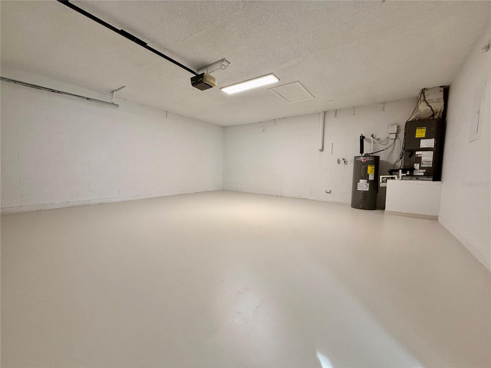 Image 26 of 29 For 5335 Hyde Park Avenue