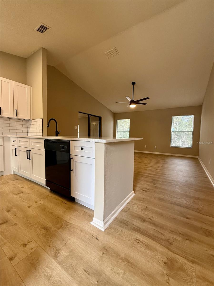 Image 3 of 29 For 5335 Hyde Park Avenue