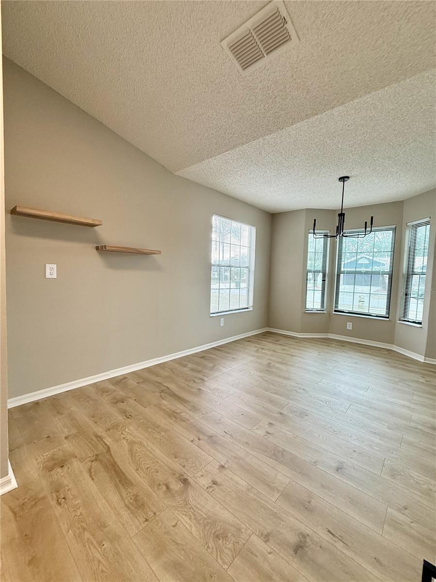 Image 9 of 29 For 5335 Hyde Park Avenue