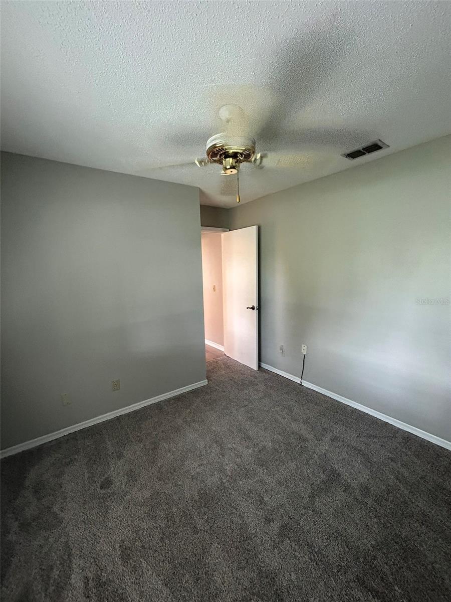 Image 21 of 29 For 1879 Meadowgold Lane