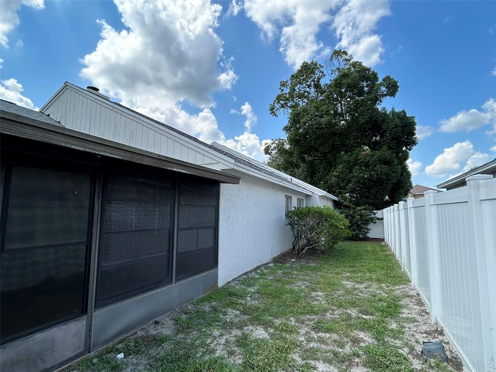 Image 27 of 29 For 1879 Meadowgold Lane