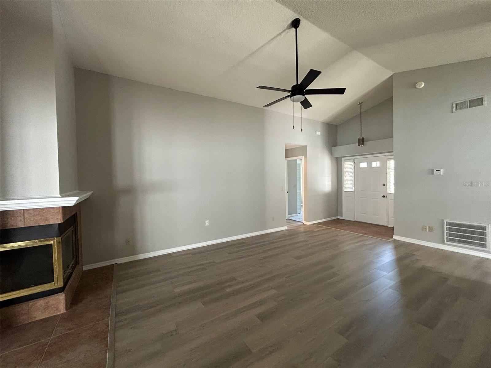 Image 5 of 29 For 1879 Meadowgold Lane