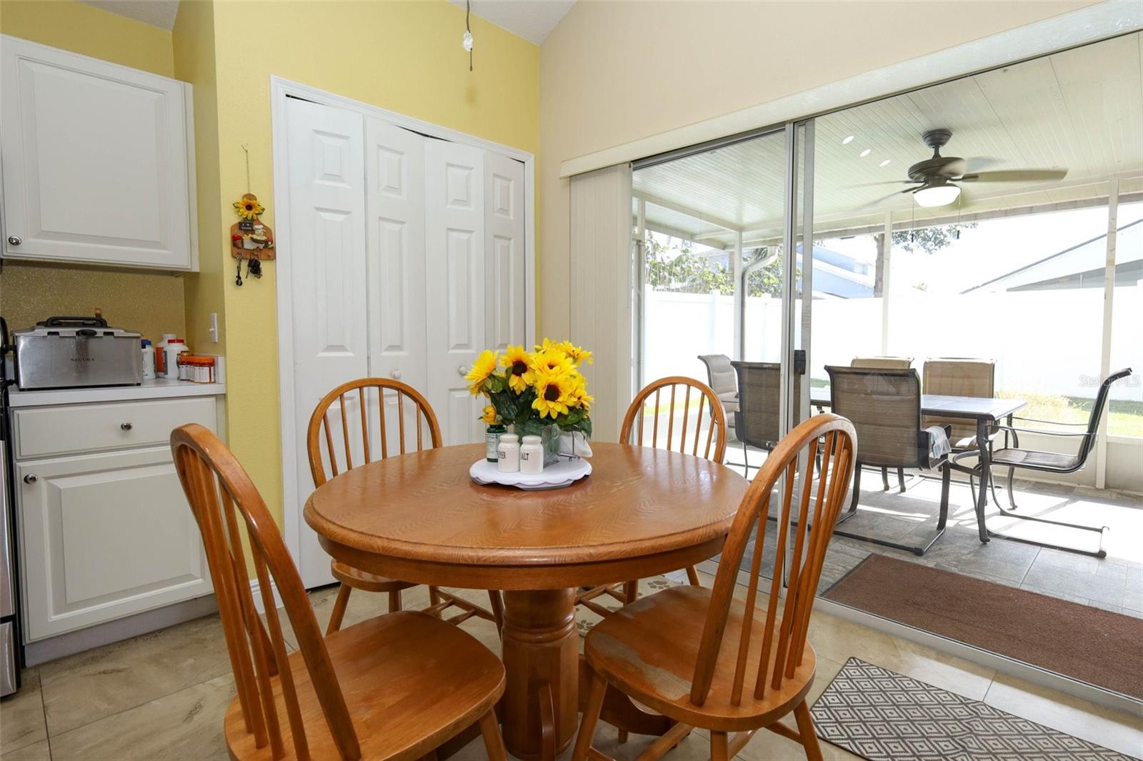 Image 15 of 52 For 412 Kings Eagle Lane