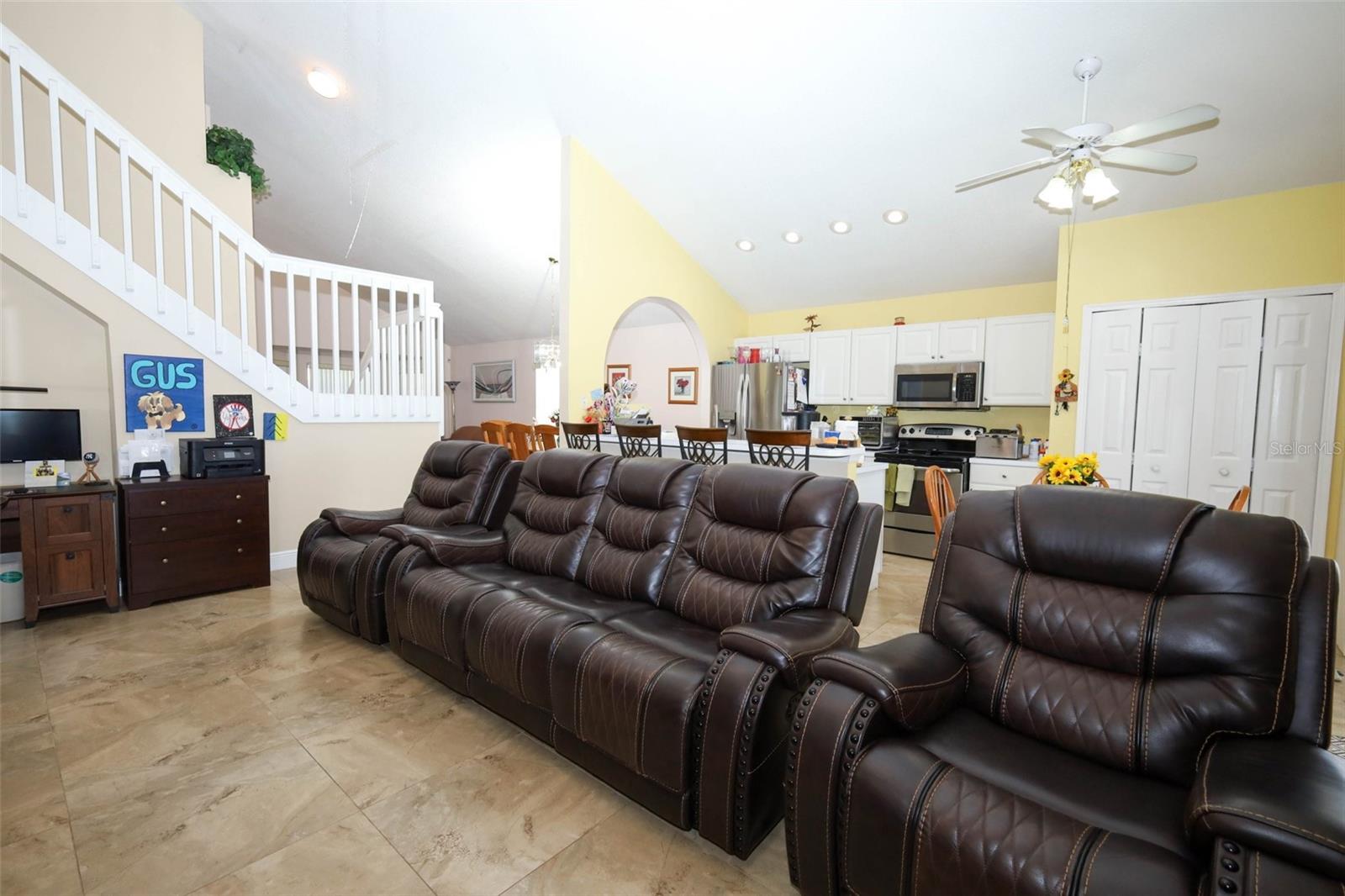 Image 16 of 52 For 412 Kings Eagle Lane