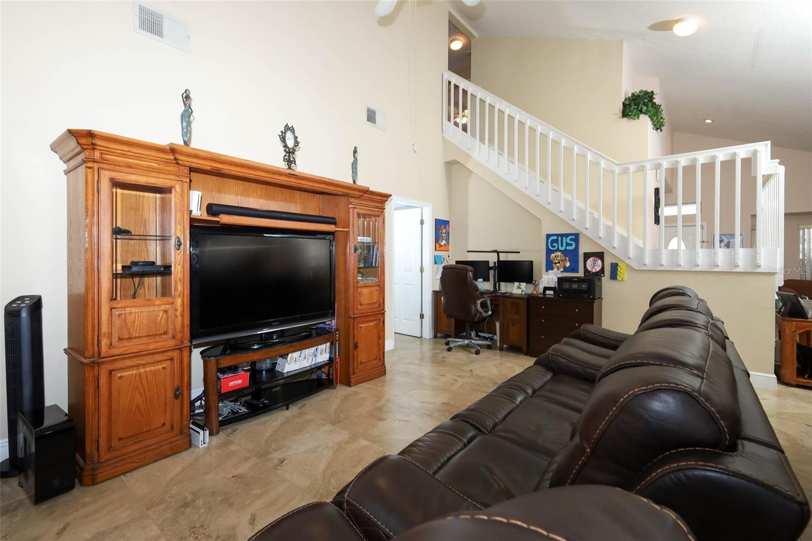 Image 20 of 52 For 412 Kings Eagle Lane