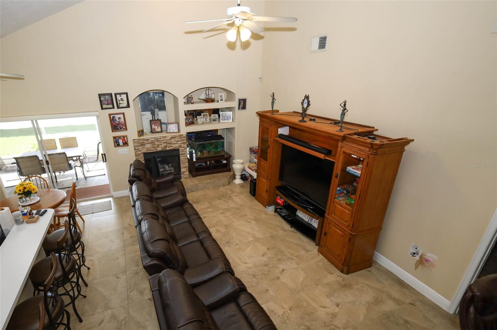 Image 27 of 52 For 412 Kings Eagle Lane