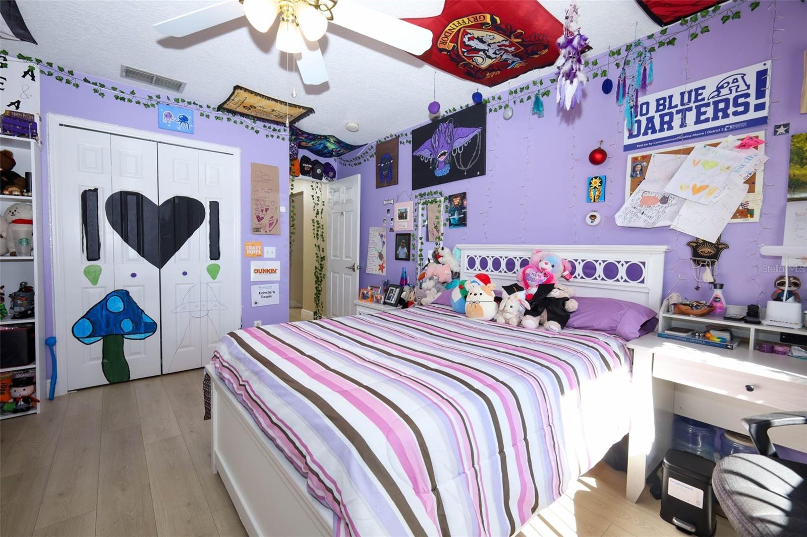 Image 29 of 52 For 412 Kings Eagle Lane