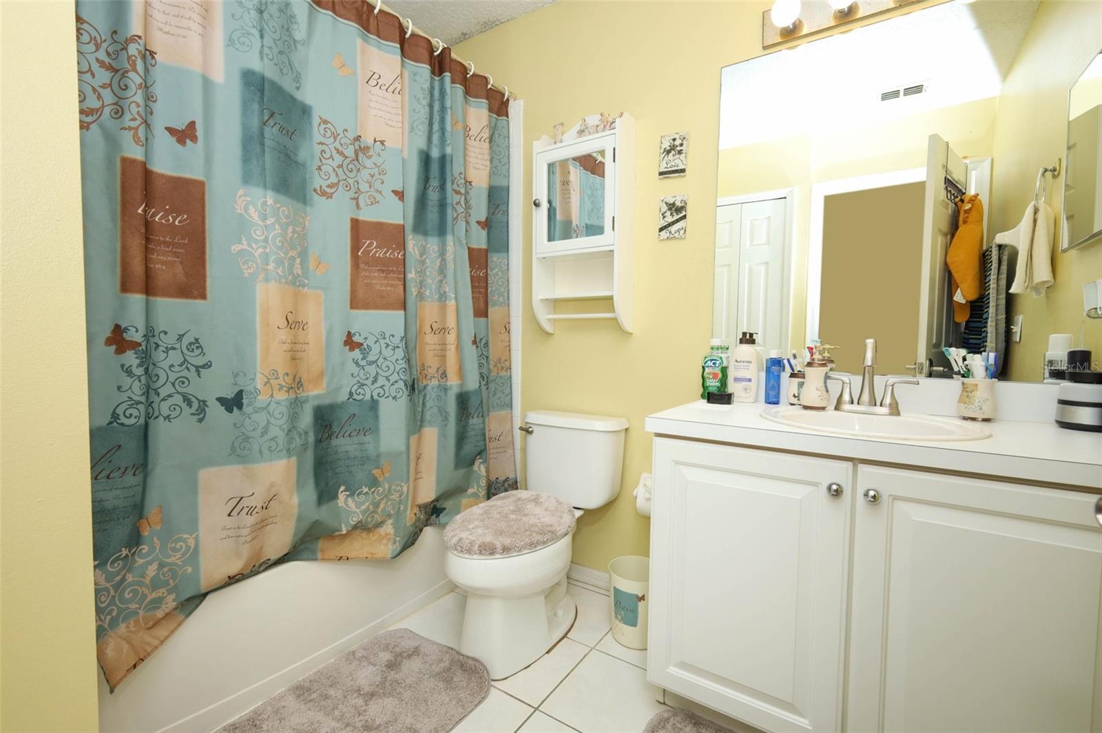 Image 32 of 52 For 412 Kings Eagle Lane