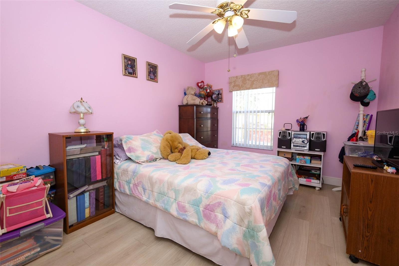 Image 33 of 52 For 412 Kings Eagle Lane