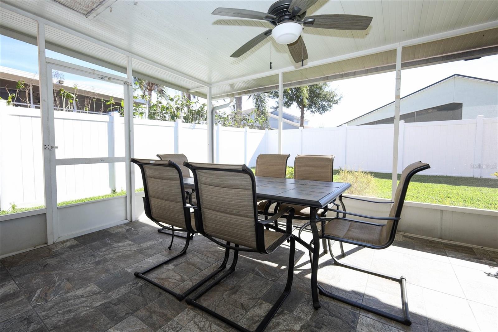 Image 36 of 52 For 412 Kings Eagle Lane