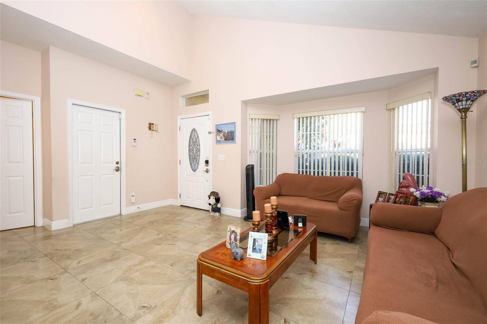 Image 5 of 52 For 412 Kings Eagle Lane