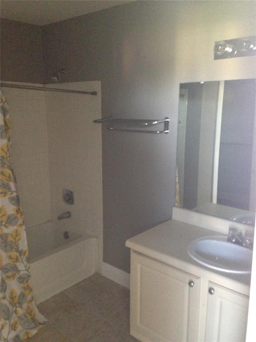 Image 10 of 18 For 4748 Walden Circle 838