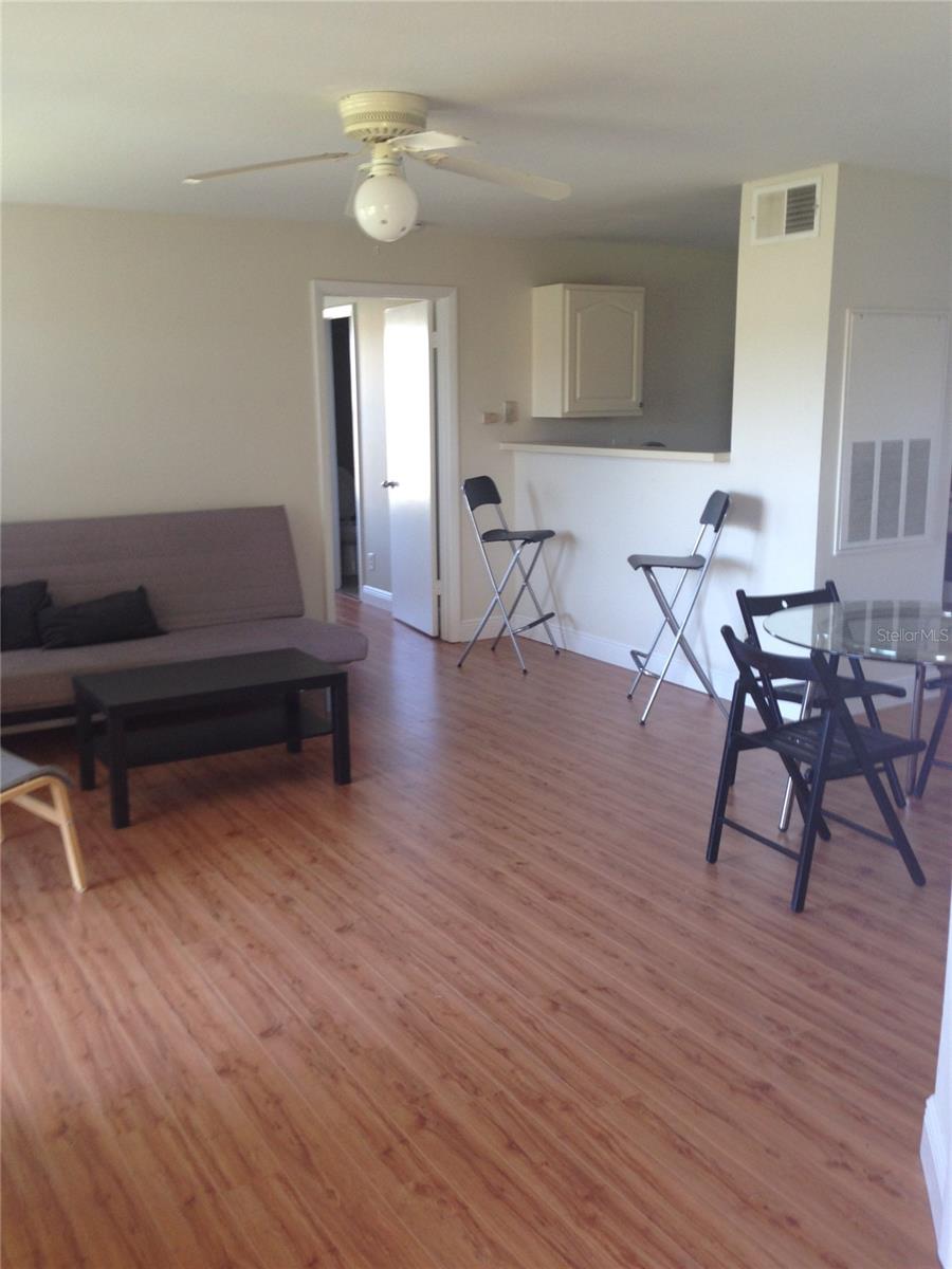 Image 3 of 18 For 4748 Walden Circle 838