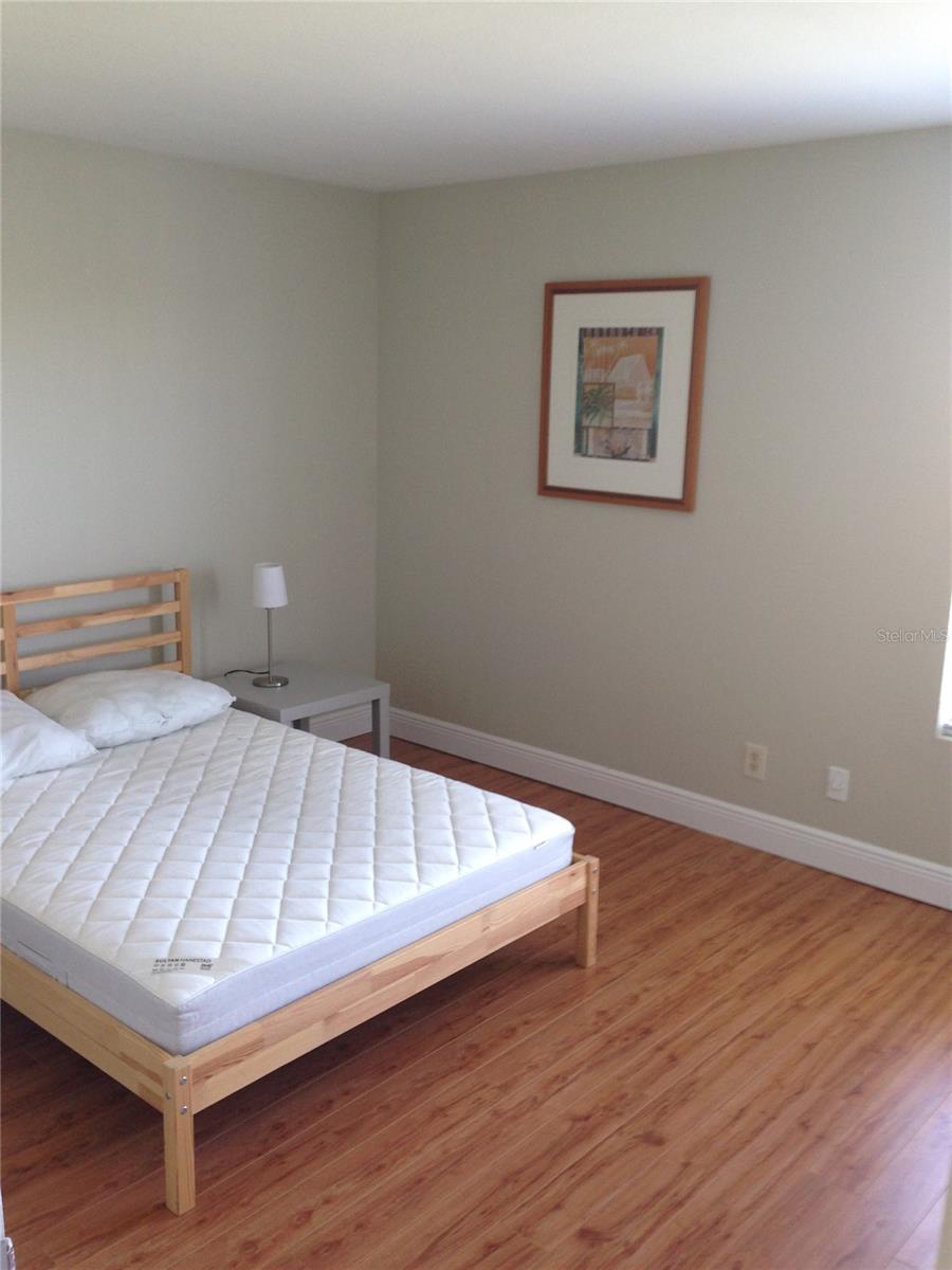 Image 9 of 18 For 4748 Walden Circle 838