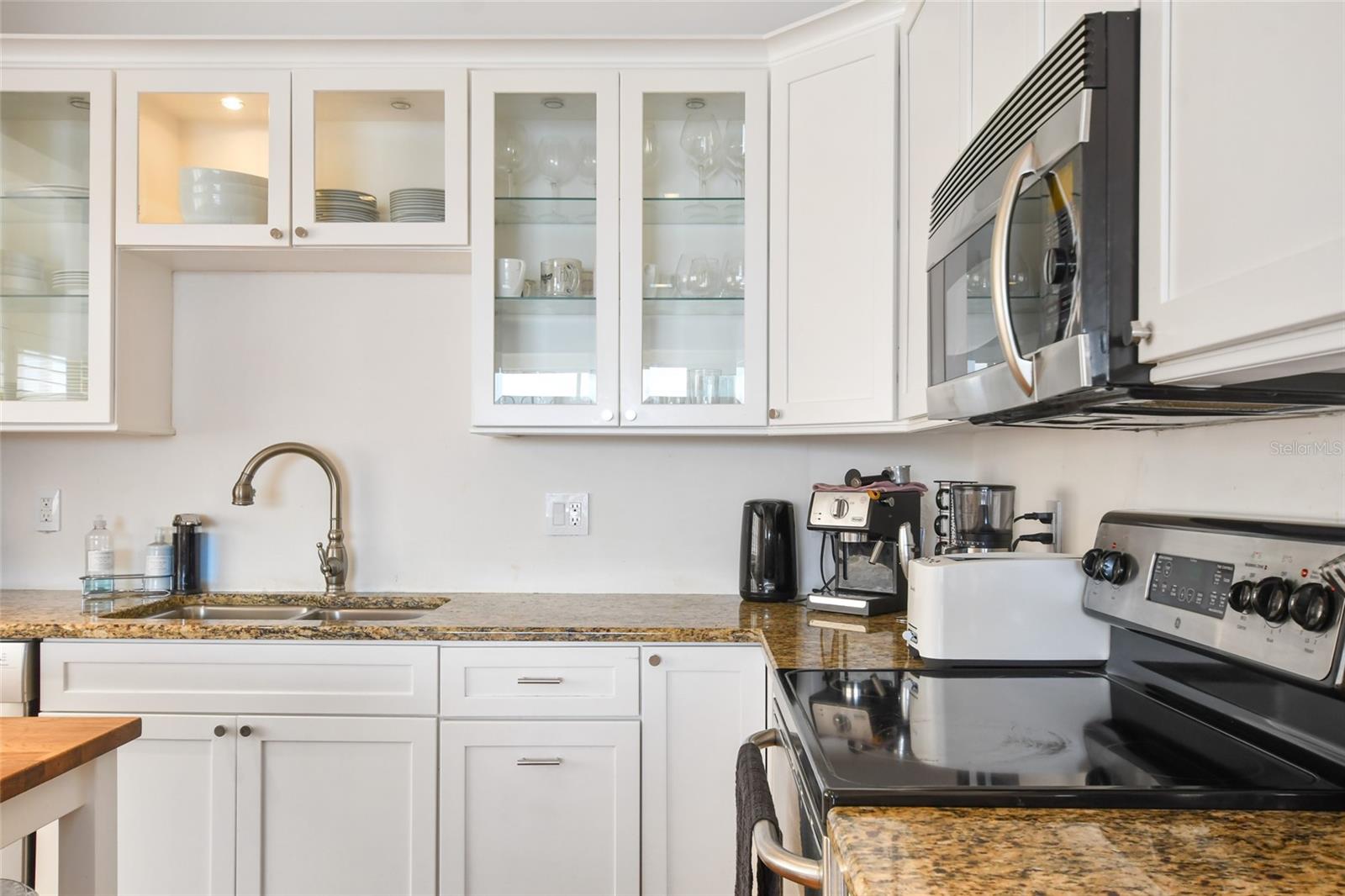 Image 22 of 52 For 311 Morse Boulevard 1-5