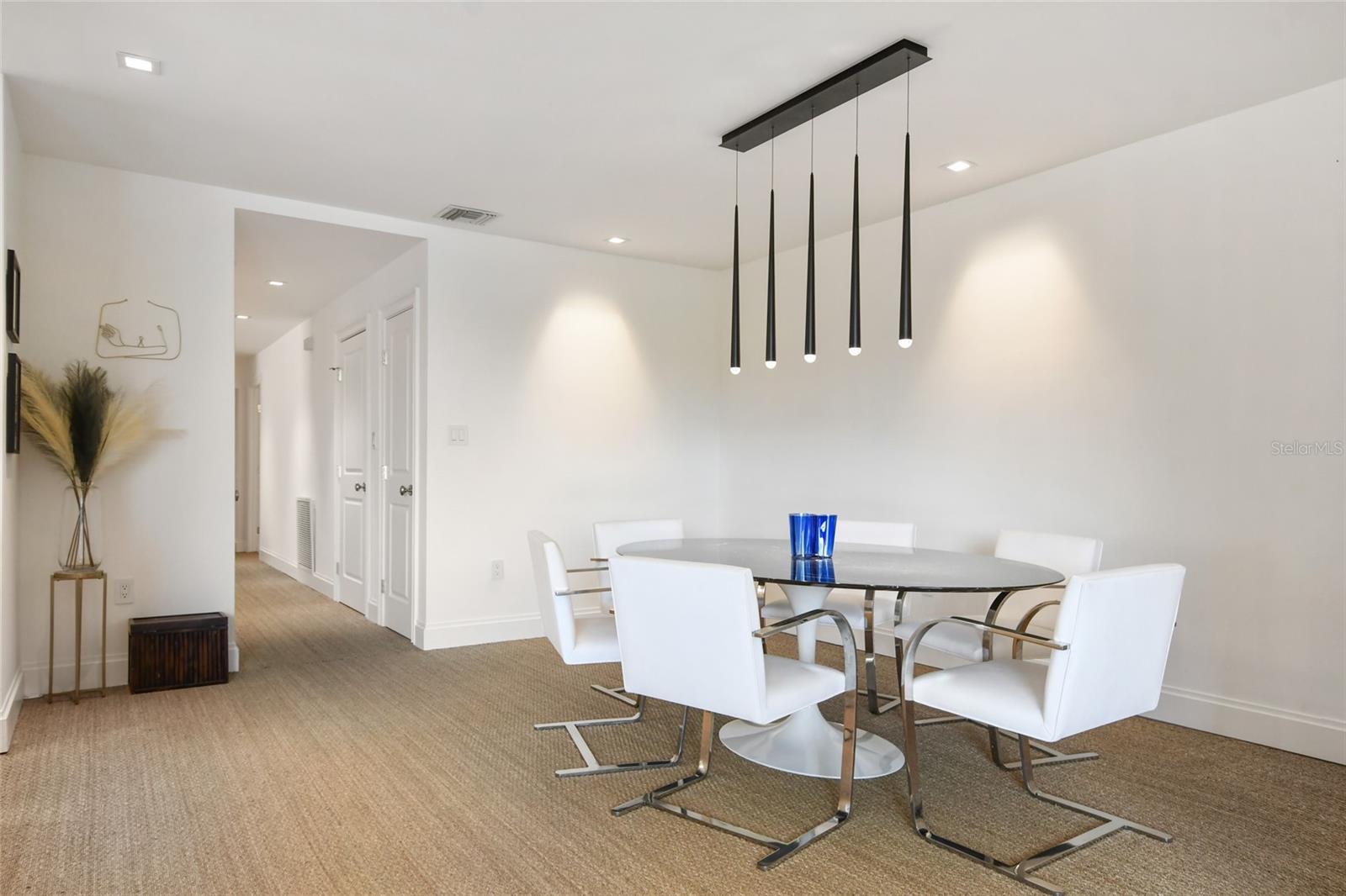 Image 27 of 52 For 311 Morse Boulevard 1-5