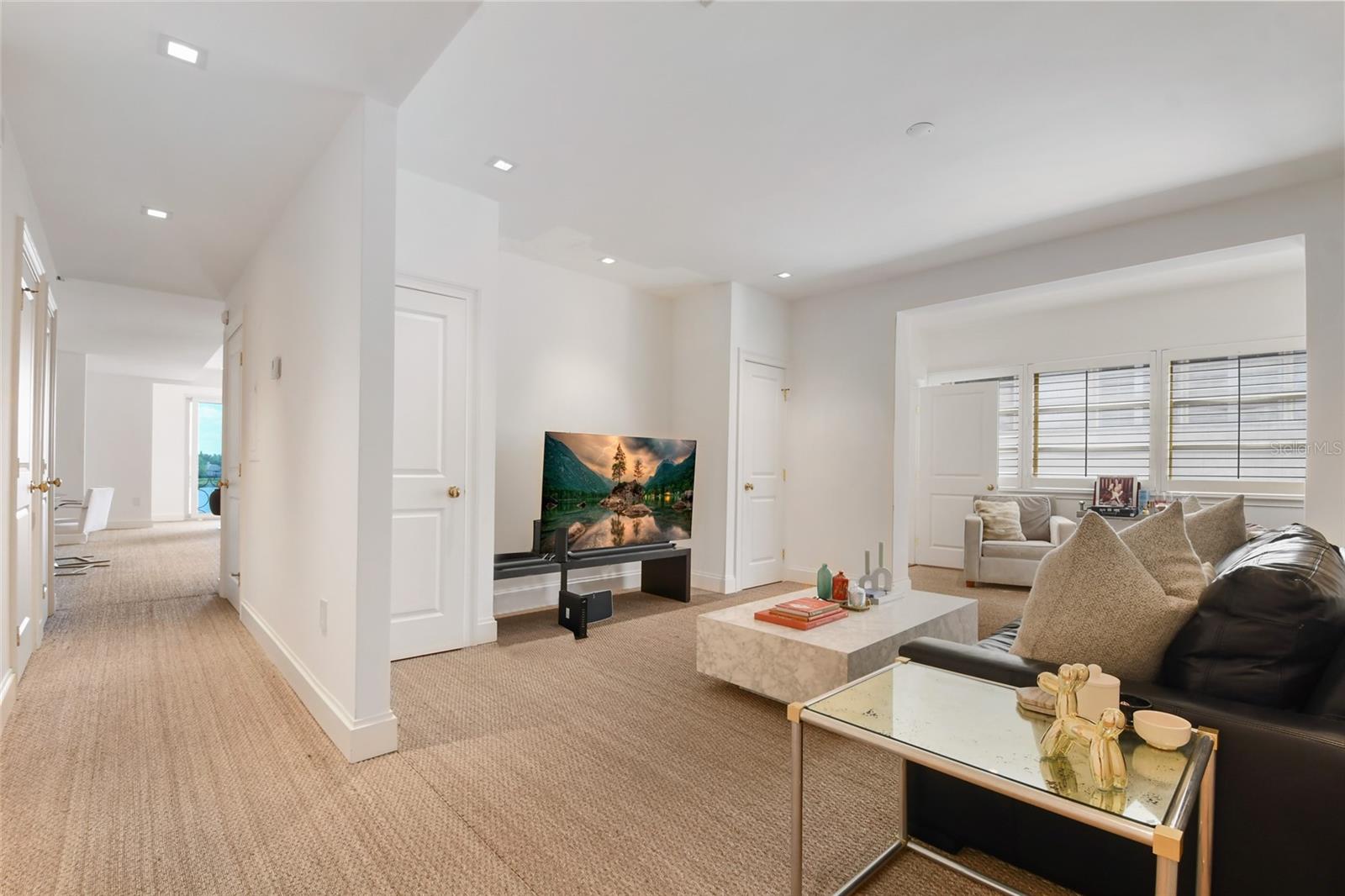 Image 33 of 52 For 311 Morse Boulevard 1-5