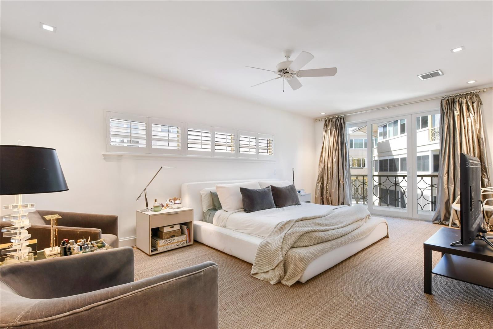 Image 43 of 52 For 311 Morse Boulevard 1-5