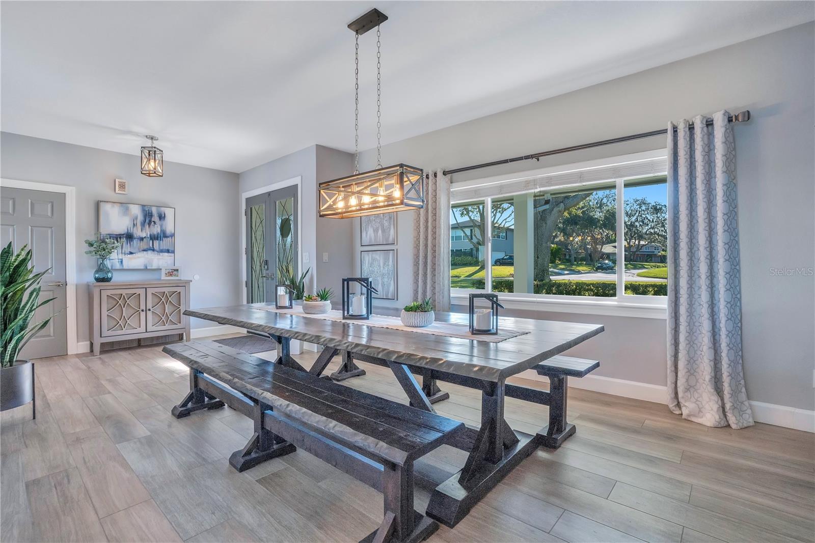 Image 15 of 89 For 3433 Cullen Lake Shore Drive